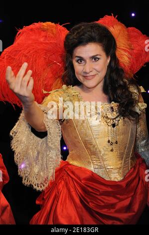 Cecilia Bartoli dévoile son personnage de cire au Musée Grévin de Paris, France, le 28 juin 2011. Photo de Giancarlo Gorassini/ABACAPRESS.COM Banque D'Images