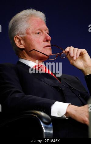 Le président Bill Clinton a ouvert la Clinton Global Initiative (CGI) America au Sheraton Chicago Hotel & Towers de Chicago, Illinois, États-Unis, le 29 juin 2011. Plus de 700 dirigeants d'entreprises, de sociétés à but non lucratif et de tous les ordres de gouvernement ont participé à cette réunion de deux jours, qui est le premier événement à se concentrer exclusivement sur la création d'emplois et la croissance économique aux États-Unis. Photo de Cindy Barrymore/ABACAPRESS.COM Banque D'Images