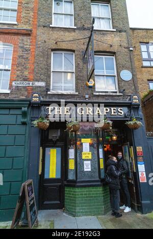 The Grapes Ale House, Limehouse, Londres Banque D'Images