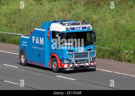 FAM spots Ltd ; transport camions de livraison, camion, transport, camion, Carrier, Scania R620, industrie européenne du transport commercial HGV 24 heures de dépannage sur la M61 à Manchester, Royaume-Uni Banque D'Images