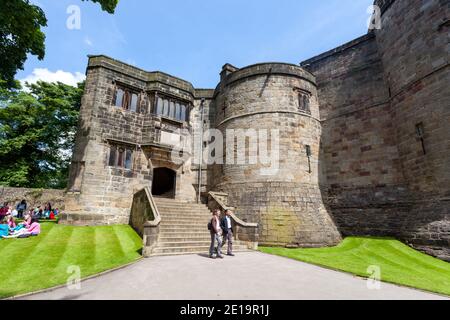 Vue extérieure des tours du château de Skipton au nord Yorkshire Banque D'Images