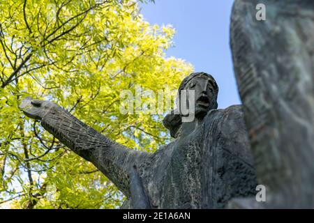 Belle sculpture moderniste à Drazgose, Slovénie Banque D'Images