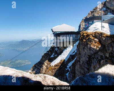 Pilatus, Suisse - 27 avril 2018: Gare d'arrivée du téléphérique Banque D'Images