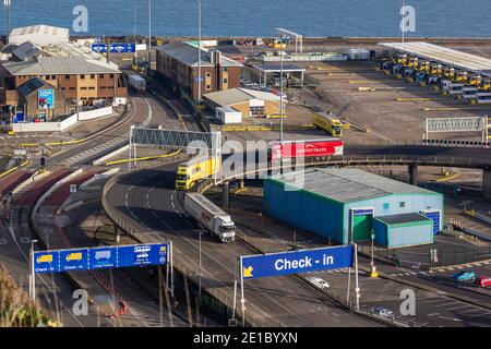 Port vide de Douvres le 1er janvier 2021. Le jour où le Royaume-Uni a quitté l'UE. Tout est calme sur les routes dans et autour de Douvres. Banque D'Images