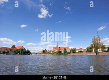 Magnifique horizon de la partie la plus ancienne de Wroclaw, Ostrow Tumski, Pologne Banque D'Images