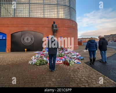 Glasgow, Écosse, Royaume-Uni. 3 janvier 2021: Les gens de la région, la famille, les fans et les amis se rappellent les fans qui sont malheureusement morts. Il y a 50 ans à la catastrophe d'Ibrox en 1971. Banque D'Images