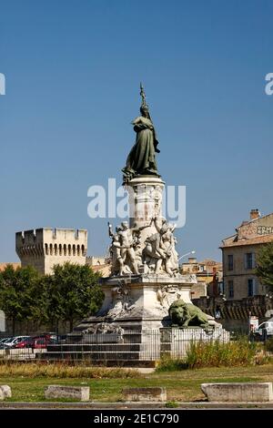 Monument du Comtat, Marianne, emblème national de la France, symbolise le Triomphe de la République, marbre, statue de bronze, art public, Provence, Europe, Avig Banque D'Images