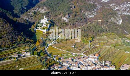 Château d'Avio dans la province de trente, Vallagarina, Trentin-Haut-Adige, nord de l'italie, europe. Château médiéval de Sabbionara. Banque D'Images