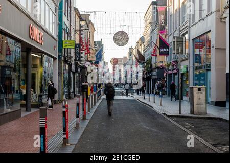 Cork, Irlande. 6 janvier 2021. Le centre-ville de Cork était calme cet après-midi, en raison des restrictions de niveau 5 de confinement du coronavirus. Crédit : AG News/Alay Live News Banque D'Images