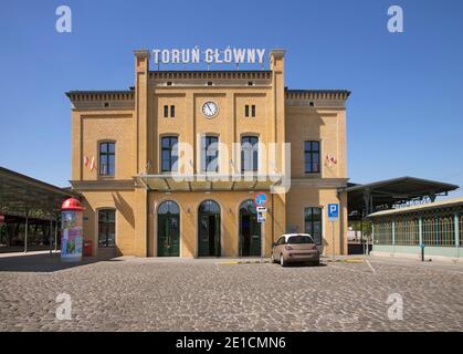 Toruń Glowny railway station à Torun. Pologne Banque D'Images