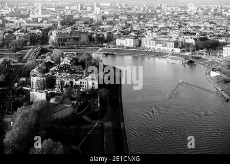 Vue Arial sur la Vistule à Cracovie, Pologne. Photo en noir et blanc. Banque D'Images