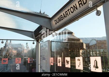 Refuge/arrêt de bus de Glasgow, Dumbarton Road. Banque D'Images