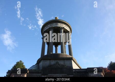 Le Burns Monument and Gardens d'Alloway, Ayrshire, Écosse, Royaume-Uni, a été créé pour célébrer la vie du poète près de son lieu de naissance. L'architecte était Thomas Hamilton qui a également conçu le mémorial Burns sur Calton Hill à Édimbourg. Banque D'Images