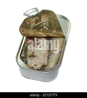 Boîte ouverte de sardines. Boîte en aluminium, nourriture en conserve isolée sur fond blanc. Banque D'Images