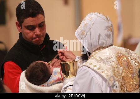 Noël copte célébré par Abanoub AVA-MENA en présence du cardinal de Philippe Barbarin Lyon à Rillieux-la-Pape, banlieue de Lyon, France janvier 6,2011. Photos de Vincent Dargent/ABACAPRESS.COM Banque D'Images