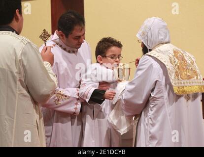 Noël copte célébré par Abanoub AVA-MENA en présence du cardinal de Philippe Barbarin Lyon à Rillieux-la-Pape, banlieue de Lyon, France janvier 6,2011. Photos de Vincent Dargent/ABACAPRESS.COM Banque D'Images