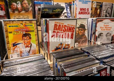 Barnes & Noble Booksellers DVD Display, New York, États-Unis Banque D'Images