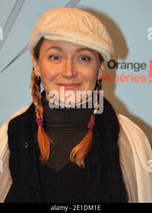 Julie Ferrier pose à un photocall lors de la 14e cérémonie d'ouverture du Festival du film de l'Alpe d'Huez, à l'Alpe d'Huez, en France, le 18 janvier 2011. Photo de Jeremy Charriau/ABACAPRESS.COM Banque D'Images