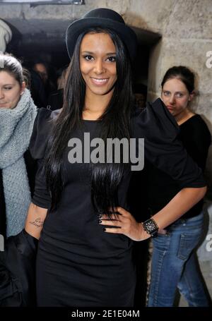 Singer Shy's assiste au salon de la collection haute-Couture Printemps-été 2011 du designer français David Vincent Camuglio, qui s'est tenu aux Grottes du Sommelier de Louis XV à Paris, en France, le 26 janvier 2011. Photo par Edouard Bernaux/ABACAPRESS.COM Banque D'Images