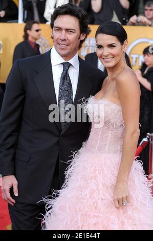 Jason Sehorn et Angie Harmon arrivent au 17e prix annuel de la Screen Actors Guild (SAG), qui s'est tenu au Shrine exposition Center de Los Angeles, CA, Etats-Unis le 30 janvier 2011. Photo de Lionel Hahn/ABACAPRESS.COM Banque D'Images