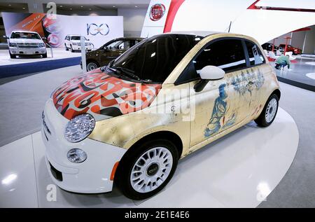 Une Fiat 500 Sport Azzurro est exposée au Washington Auto Show 2011 le 31 janvier 2011 au Washington Convention Center de Washington, DC. Les spectacles se déroule du 28 janvier au 6 février.photo par Olivier Douliery/ABACAPRESS.COM Banque D'Images