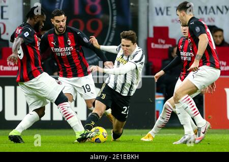 MILAN, ITALIE - JANVIER 6: Franck Kessie de l'AC Milan, Theo Hernandez de l'AC Milan, Federico Chiesa de Juventus pendant la série UN match entre l'AC Milan et Juventus FC au stade San Siro le 6 janvier 2021 à Milan, Italie (Photo par Ciro Santangelo/BSR Agency/Alay Live News)*** Légende locale *** Franck Kessie, Theo Hernandez, Federico Chiesa crédit: BSR Agency/Alay Live News Banque D'Images