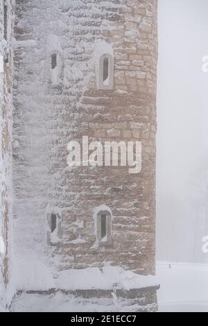 Forte Interrotto à Altopiano di Asiago pendant une tempête de neige Banque D'Images
