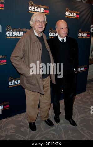 Producteurs Bertrand Tavernier et Alain Sarde participant au dîner pour le 4ème "Prix Daniel Toscan du Plantier" qui s'est tenu à l'Hôtel George V à Paris, France, le 21 février 2011. Photo de Nicolas Genin/ABACAPRESS.COM Banque D'Images