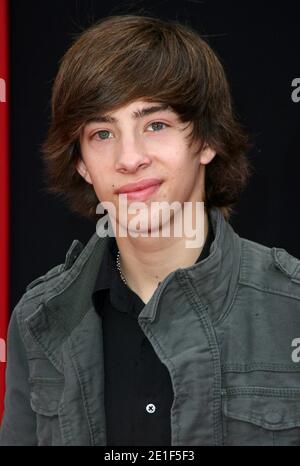 Jimmy Bennett arrive pour la première de Walt Disney Pictures 'mars Needs Moms' tenue au El Capitan Theatre à Hollywood, Los Angeles, CA, Etats-Unis, le 6 mars 2011. Photo de Tonya Wise/ABACAPRESS.COM Banque D'Images