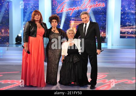 Michele Bernier, Isabelle de Botton, Mimie Mathy, Michel Drucker lors de l'enregistrement de l'émission champs Elysées, Paris, France, mars 2011. Photo Max Colin/ABACAPRESS.COM Banque D'Images