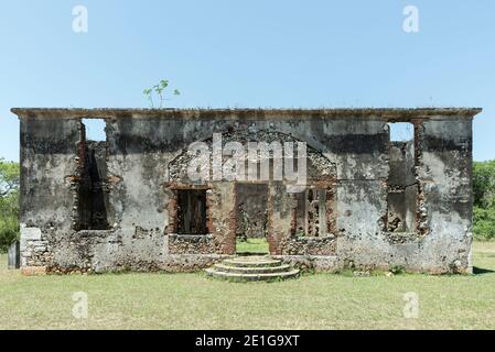 Ruines d'Antiguo Cafetal l'une des plus anciennes fermes de café de Cuba, près d'Angerona, Cuba. Banque D'Images