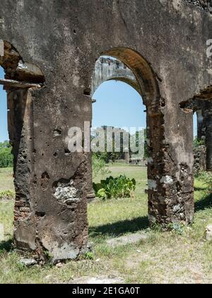 Ruines d'Antiguo Cafetal l'une des plus anciennes fermes de café de Cuba, près d'Angerona, Cuba. Banque D'Images