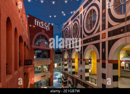 Centre commercial Horton Plaza, 324 Horton Plaza, San Diego, Californie, États-Unis. Terminé en 1985. Banque D'Images