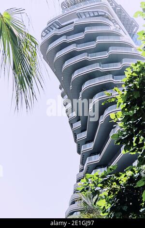 Vue extérieure de la tour Tao Zhu Yin Yuan ou du jardin Agora, une tour résidentielle durable en forme de double hélice à Taipei, Taïwan. Banque D'Images