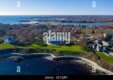 Newport, Rhode Island - 29 novembre 2020 : Miramar est un manoir français de style néoclassique de 30,000 mètres carrés situé à Newport, Rhode Island. Banque D'Images