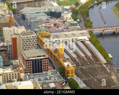 La gare de Flinders Street, un bâtiment emblématique de Melbourne, Australie, Victoria. Construit en 1909. Banque D'Images