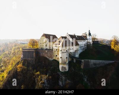 Panorama aérien du château médiéval de Schloss Hellenstein à Heidenheim an Der Brenz Baden-Wuerttemberg Allemagne en Europe Banque D'Images