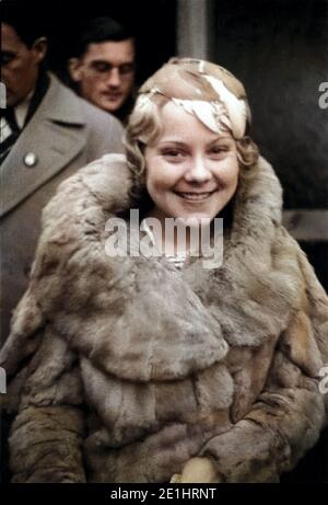 Jeux Olympiques d'hiver 1936 - L'Allemagne, Troisième Reich - Jeux Olympiques d'hiver Jeux Olympiques d'hiver de 1936, à Garmisch-Partenkirchen. Patinage sur glace norvégienne Sonja Henie en invité à la cérémonie d'ouverture. L'image date de février 1936. Photo Erich Andres Banque D'Images