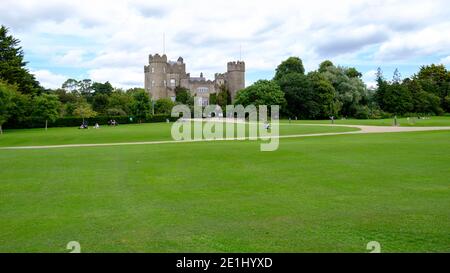 Dublin - août 2019 : vue sur le château de Malahide Banque D'Images