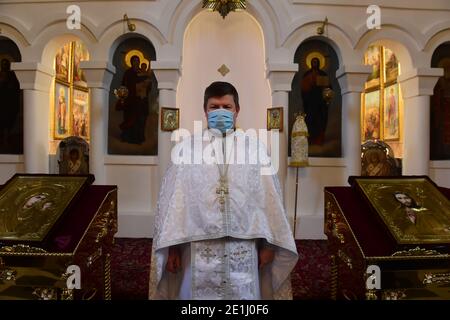 Olomouc, République tchèque. 07 janvier 2021. Liturgie orthodoxe de Noël dans l'église orthodoxe de St. Gorazd à Olomouc, République Tchèque dans la nuit de janvier 6 - 7, 2021. La liturgie orthodoxe de Noël est une analogie avec la messe catholique de minuit. Crédit : Ludek Perina/CTK photo/Alay Live News Banque D'Images