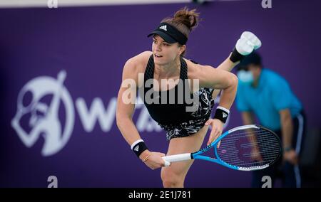 Abu Dhabi, Émirats arabes Unis. 6 janvier 2021. Maria Sakkari de Grèce contre Anastasia Potapova de Russie lors de la première partie du tournoi de tennis WTA Open WTA 500 d'Abu Dhabi 2021 le 6 janvier 2021 à Abu Dhabi, Émirats arabes Unis - photo Rob Prange / Espagne DPPI / DPPI / LM crédit : Paola Benini/Alamy Live News Banque D'Images