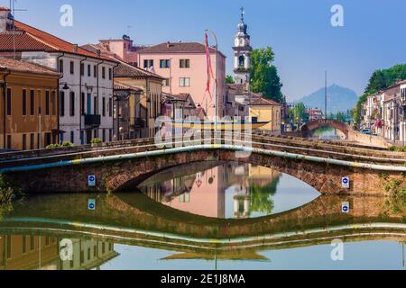 Italie Veneto Colli Euganei - Battaglia terme - Canale Battaglia Banque D'Images