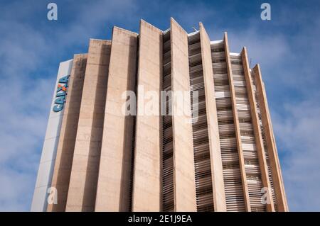 BRASILIA, BRÉSIL - 6 JUIN 2015 : immeuble fédéral Caixa Economica. C'est la quatrième plus grande banque du Brésil en termes d'actifs et l'une des plus grandes en latin. Banque D'Images