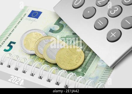 Deutschland 2021 Mindestlohn 9,50 Euro und Rechner Banque D'Images