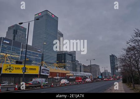 Covid-19 - Londres, Royaume-Uni. 7 janvier 2021. Covid-19 Lockdown trafic de banlieue passant par Canary Wharf crédit: Andrew Douglas/Alay Live News Banque D'Images