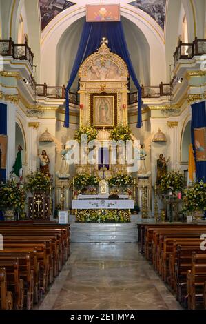 Intérieur de la cathédrale notre-Dame de Guadalupe à Puerto Vallarta, Jalisco, Mexique. Banque D'Images