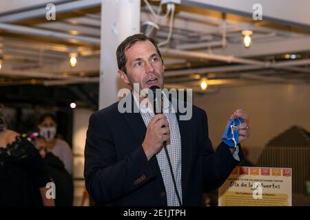 2 novembre 2020: Jason Crow du Colorado a parlé: Beth Schneider/ZUMA Wire/Alamy Live News Banque D'Images