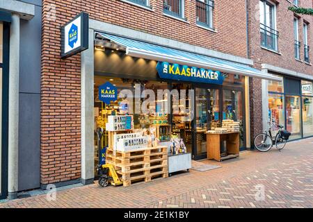 Magasin de fromages de style hollandais dans une ville proche de Gouda, Hollande. Banque D'Images