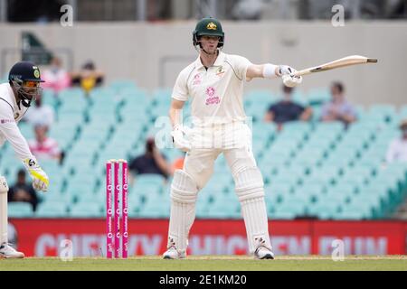 Sydney, Australie. 08 janvier 2021. Steven Smith, d'Australie, lors du 3e match international de test entre l'Australie et l'Inde au Sydney Cricket Ground, Sydney, Australie, le 8 janvier 2021. Photo de Peter Dovgan. Utilisation éditoriale uniquement, licence requise pour une utilisation commerciale. Aucune utilisation dans les Paris, les jeux ou les publications d'un seul club/ligue/joueur. Crédit : UK Sports pics Ltd/Alay Live News Banque D'Images