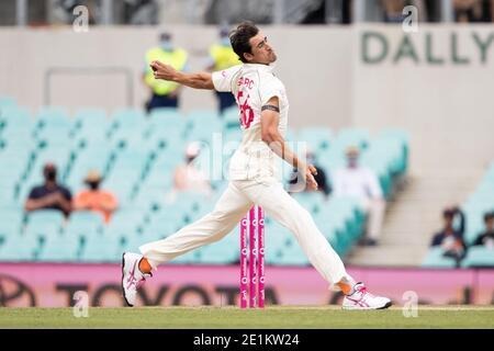 Sydney, Australie. 08 janvier 2021. Mitchell Starc, d'Australie, s'est disputé la 3e épreuve internationale entre l'Australie et l'Inde au Sydney Cricket Ground, Sydney, Australie, le 8 janvier 2021. Photo de Peter Dovgan. Utilisation éditoriale uniquement, licence requise pour une utilisation commerciale. Aucune utilisation dans les Paris, les jeux ou les publications d'un seul club/ligue/joueur. Crédit : UK Sports pics Ltd/Alay Live News Banque D'Images